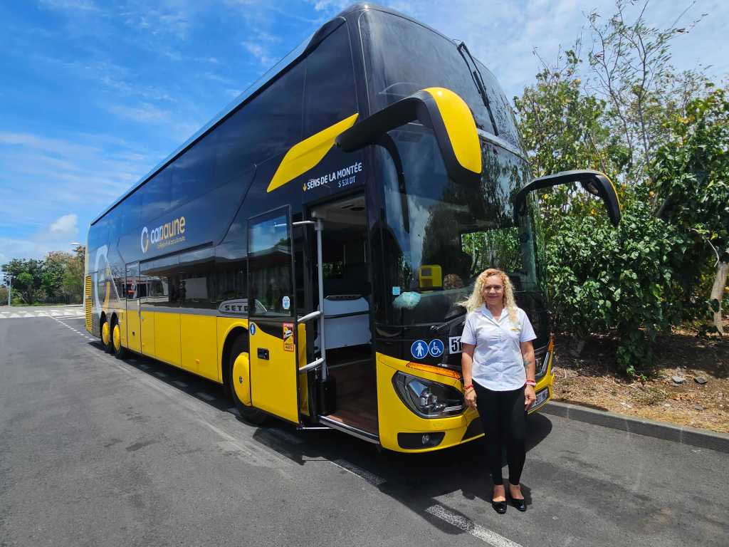 Sylvie Niobé, de femme au foyer à conductrice de Car Jaune : le rêve devenu réalité&nbsp;(Photos-Vidéo)