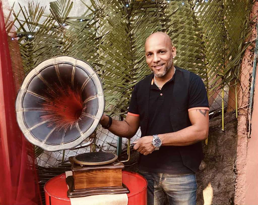 Fabrice Charlery : 54 ans au compteur, 40 ans derrière les platines&nbsp;!