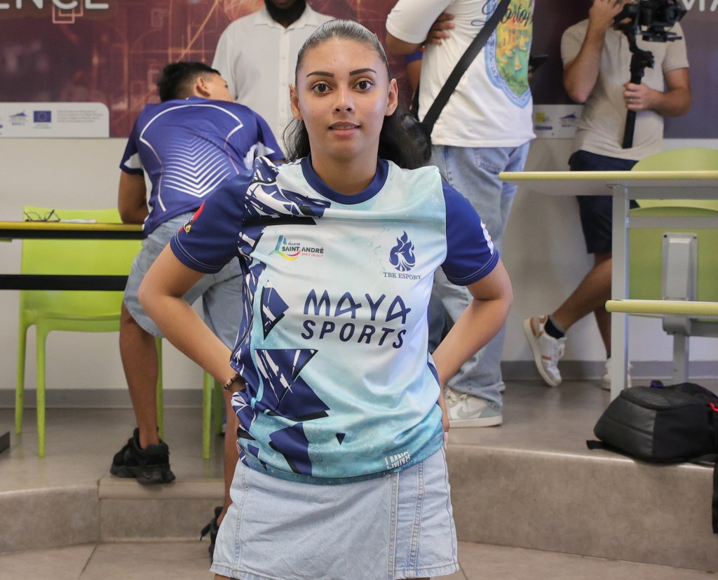 Jade Robert, 19 ans : la pionnière péi qui casse les codes de l’e-sport à La Réunion&nbsp;(photos)